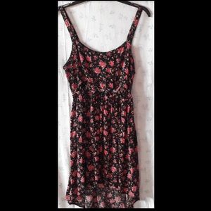 Super cute floral dress